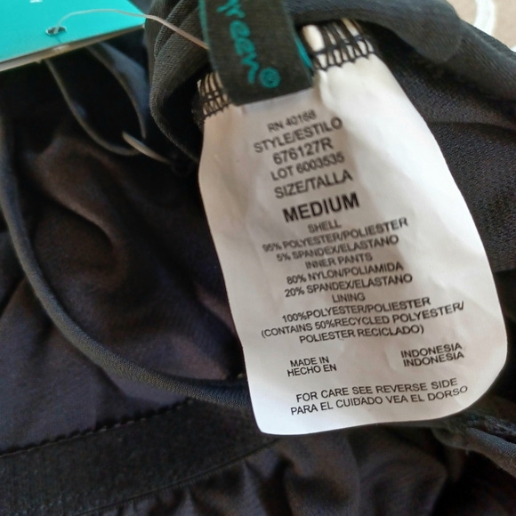 Blouson Top Swimsuit with Pockets! - Picture 4 of 6